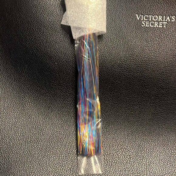 Brand new VS travel bag - Picture 12 of 14